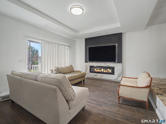60 MEETINGHOUSE Village 08, Meriden, CT 06450
