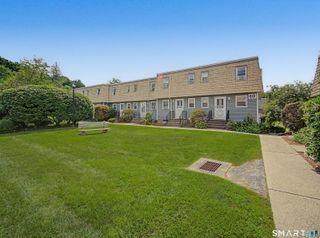 60 MEETINGHOUSE Village 08, Meriden, CT 06450