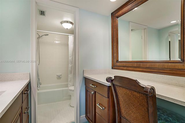 100 Intracoastal Pl 102, Jupiter, FL 33469