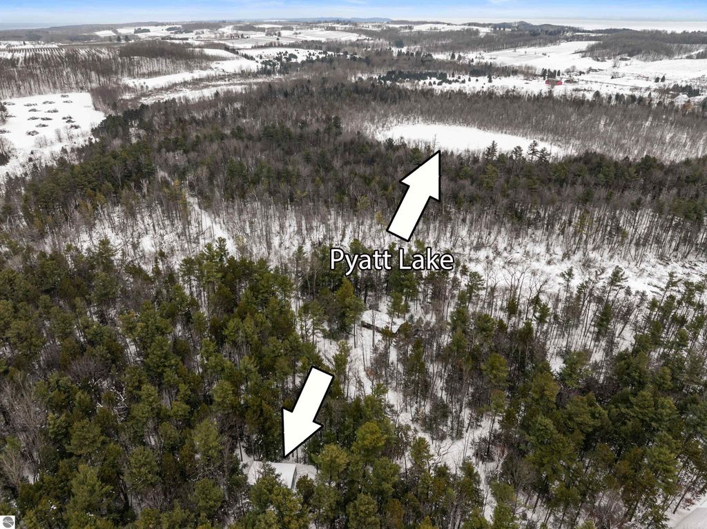 Image 10 of property listing at 14607 Pyatt Road, Traverse City, MI 49686