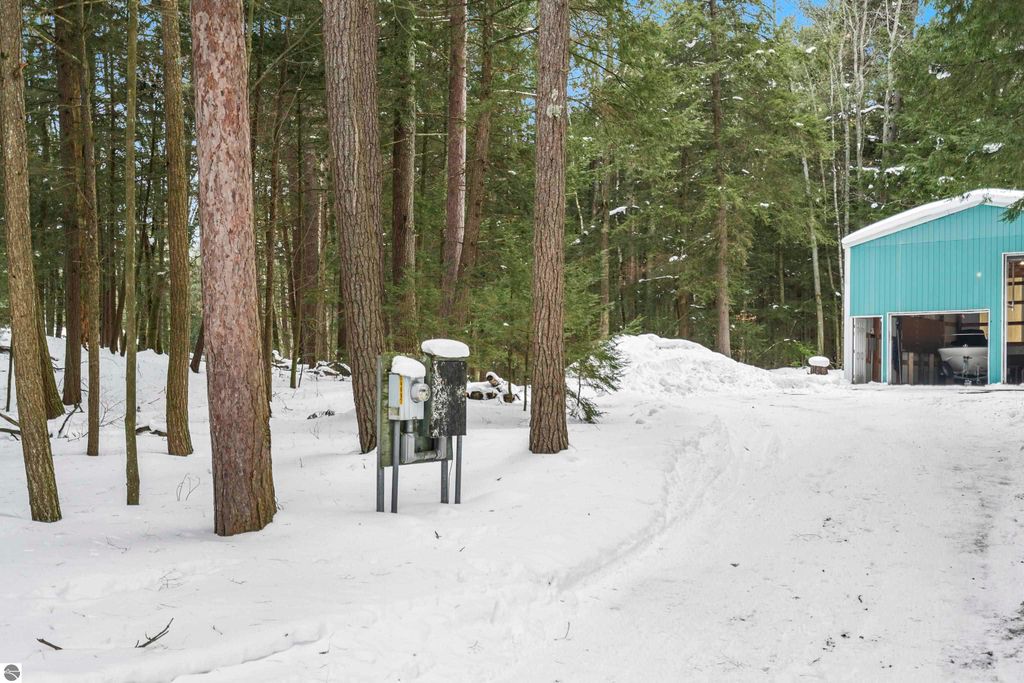 Image 18 of property listing at 14607 Pyatt Road, Traverse City, MI 49686