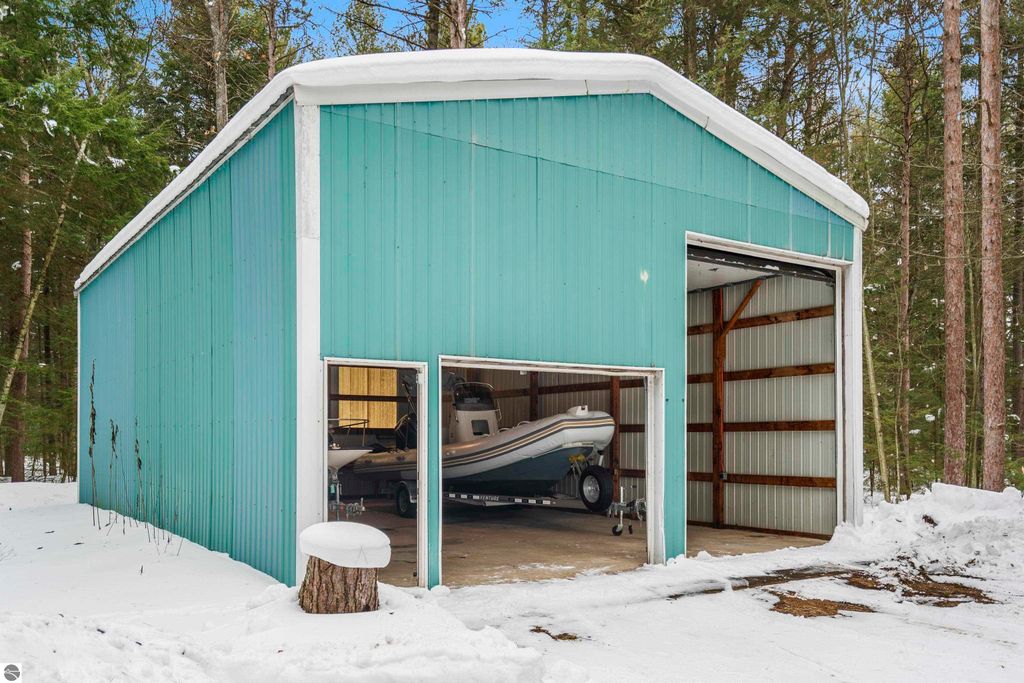 Image 4 of property listing at 14607 Pyatt Road, Traverse City, MI 49686