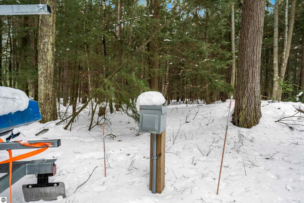 Image 9 of property listing at 14607 Pyatt Road, Traverse City, MI 49686