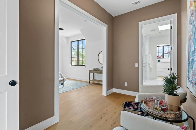 2526 Spring LN, Austin, TX 78703