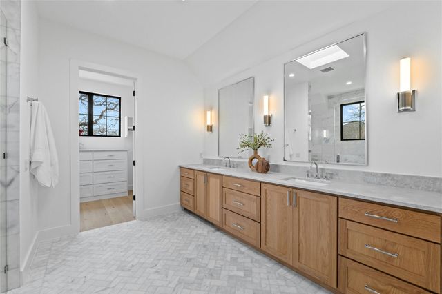 2526 Spring LN, Austin, TX 78703