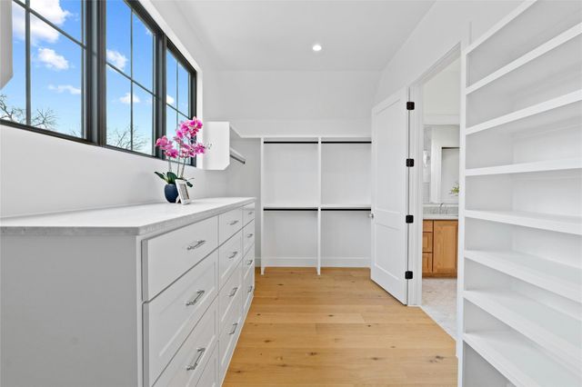 2526 Spring LN, Austin, TX 78703