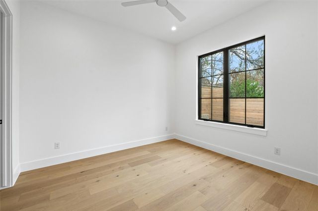 2526 Spring LN, Austin, TX 78703