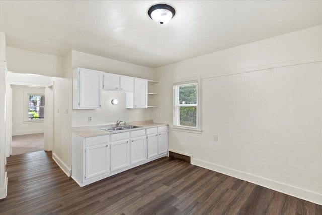 3518 N 9th STREET, Milwaukee, WI 53206