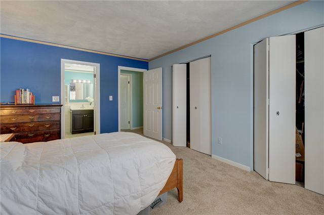 752 Quaker Lane A210, Warwick, RI 02818