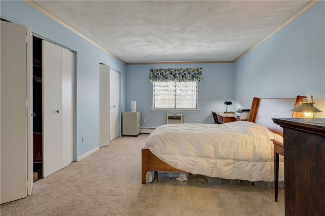 752 Quaker Lane A210, Warwick, RI 02818