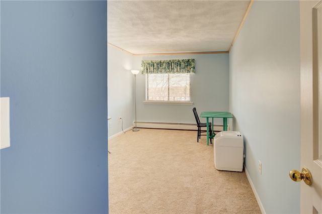 752 Quaker Lane A210, Warwick, RI 02818