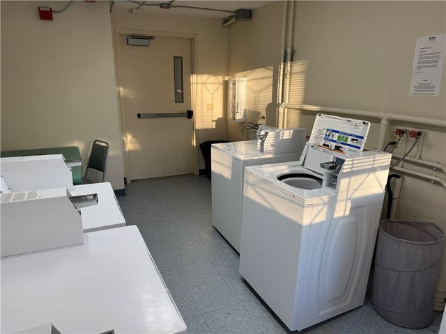 752 Quaker Lane A210, Warwick, RI 02818