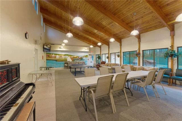 752 Quaker Lane A210, Warwick, RI 02818