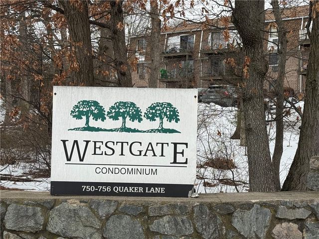 752 Quaker Lane A210, Warwick, RI 02818