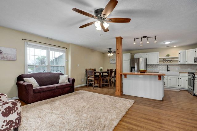 6147 W State Highway Bb, Willard, MO 65781