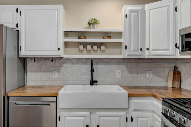 6147 W State Highway Bb, Willard, MO 65781