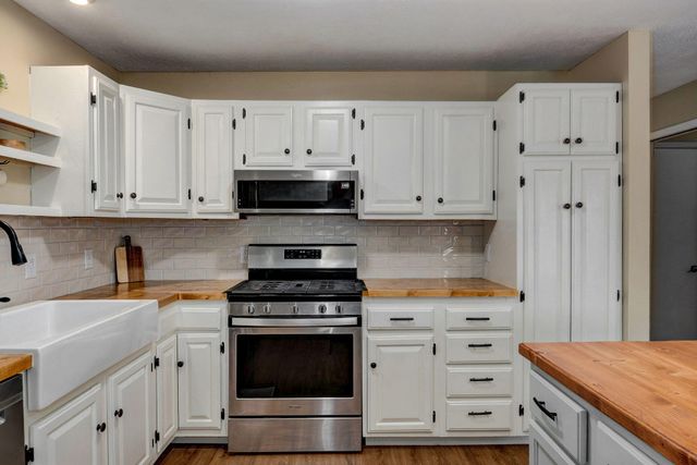 6147 W State Highway Bb, Willard, MO 65781