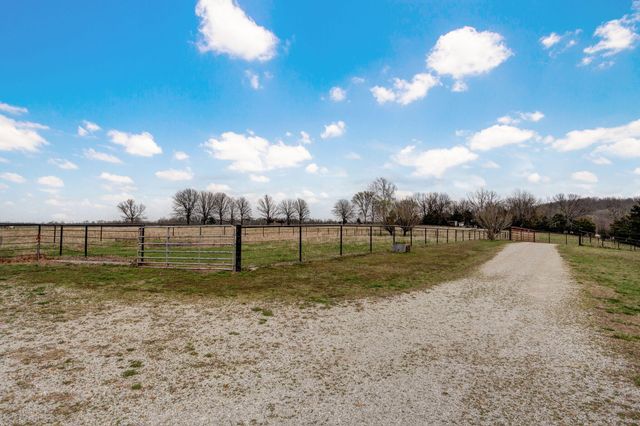 6147 W State Highway Bb, Willard, MO 65781