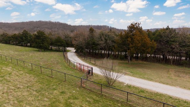 6147 W State Highway Bb, Willard, MO 65781