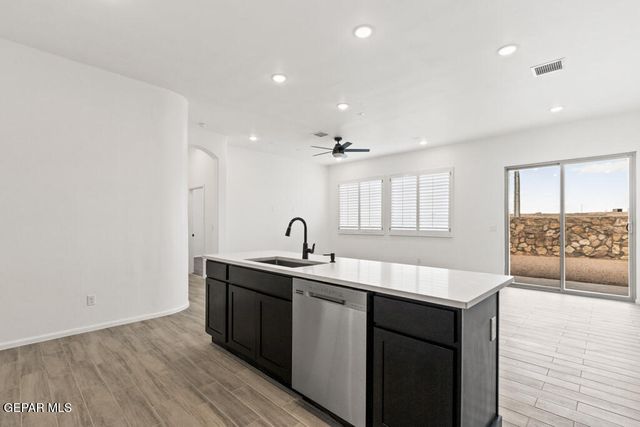 641 Paseo Campanero Street, Horizon City, TX 79928