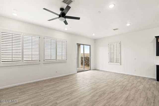 641 Paseo Campanero Street, Horizon City, TX 79928