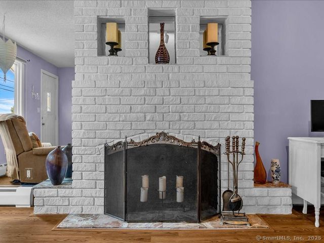 168 Shore Drive, Branford, CT 06405