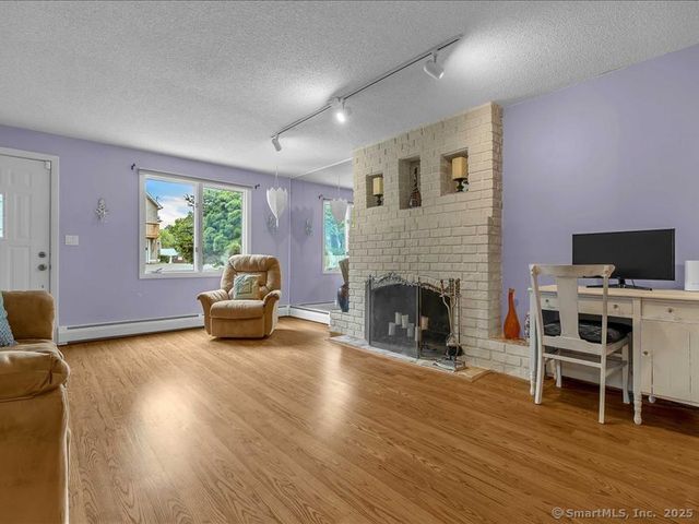 168 Shore Drive, Branford, CT 06405