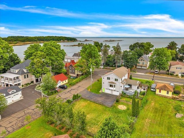 168 Shore Drive, Branford, CT 06405