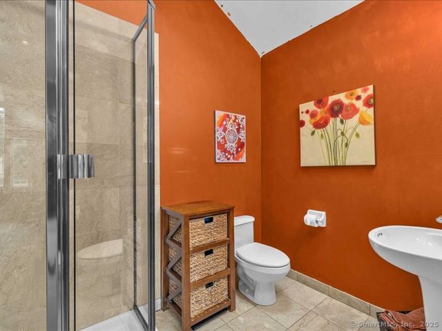 168 Shore Drive, Branford, CT 06405