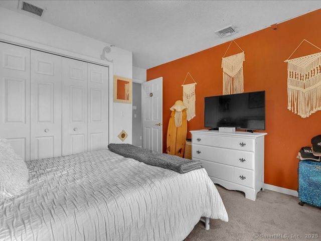 168 Shore Drive, Branford, CT 06405
