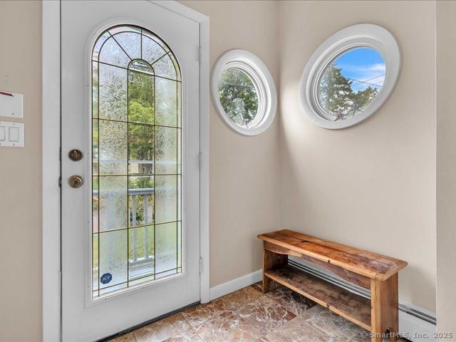 168 Shore Drive, Branford, CT 06405