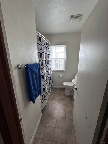 713 W Queen Street, Muncie, IN 47303