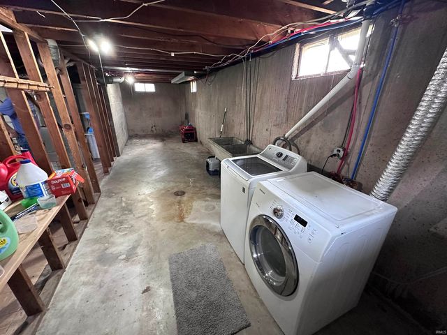 713 W Queen Street, Muncie, IN 47303