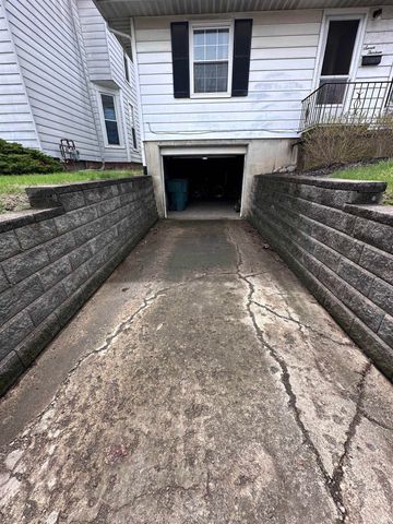 713 W Queen Street, Muncie, IN 47303