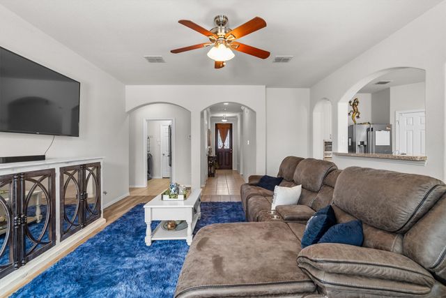 499 Grayson Lane, Lake Dallas, TX 75065