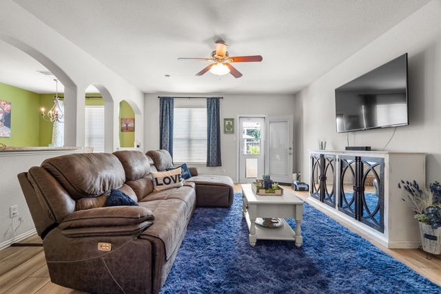 499 Grayson Lane, Lake Dallas, TX 75065