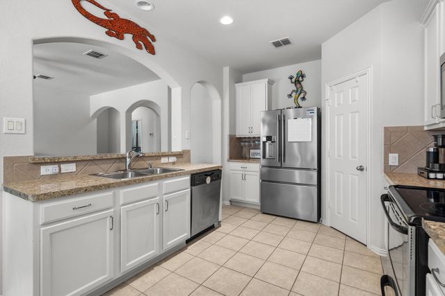 499 Grayson Lane, Lake Dallas, TX 75065