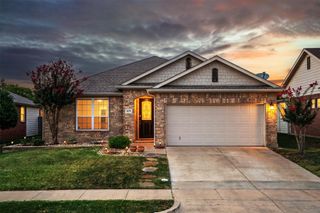 499 Grayson Lane, Lake Dallas, TX 75065