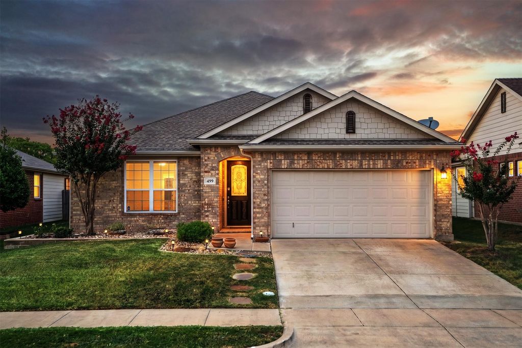 499 Grayson Lane, Lake Dallas, TX 75065