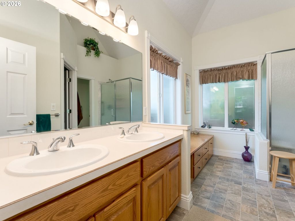 Image 20 of property listing at 2255 Nw HORIZON Dr, Mc Minnville, OR 97128