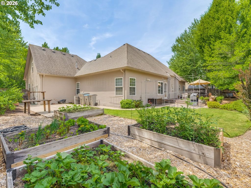 Image 31 of property listing at 2255 Nw HORIZON Dr, Mc Minnville, OR 97128