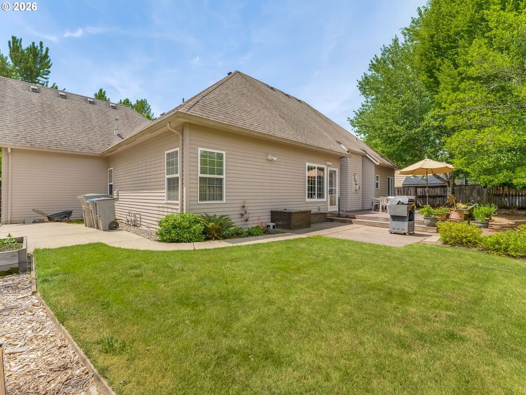 Image 32 of property listing at 2255 Nw HORIZON Dr, Mc Minnville, OR 97128