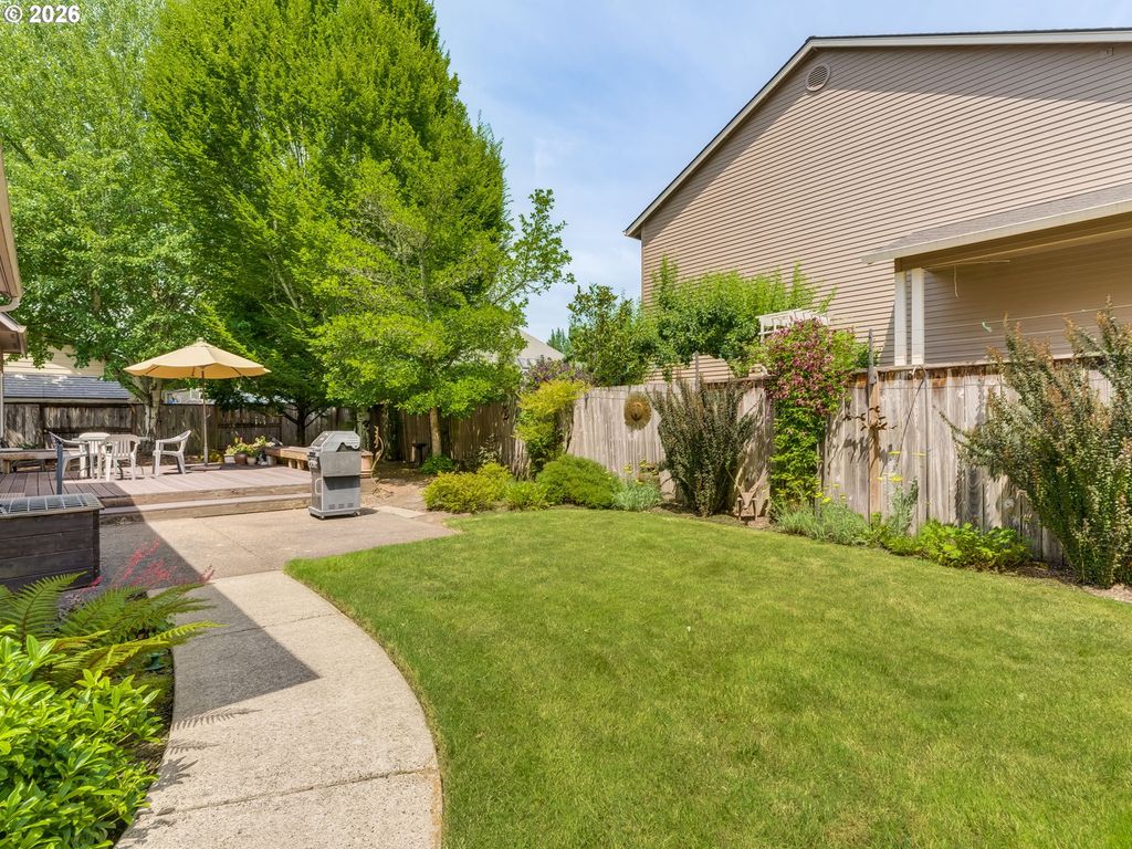 Image 33 of property listing at 2255 Nw HORIZON Dr, Mc Minnville, OR 97128