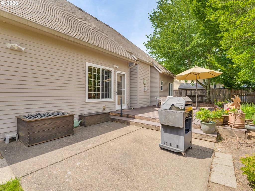 Image 35 of property listing at 2255 Nw HORIZON Dr, Mc Minnville, OR 97128
