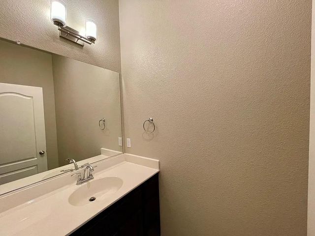 1261 Nascimento Ct, Manteca, CA 95337