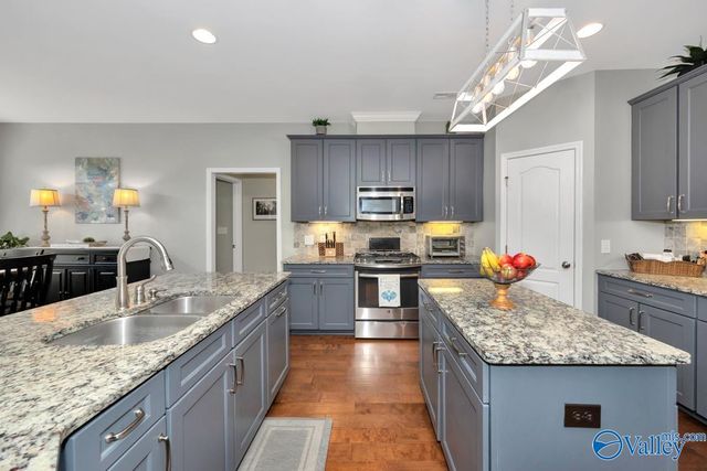 7214 Avonwood Lane Se SE, Owens Cross Roads, AL 35763