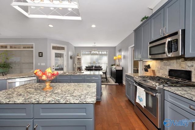 7214 Avonwood Lane Se SE, Owens Cross Roads, AL 35763