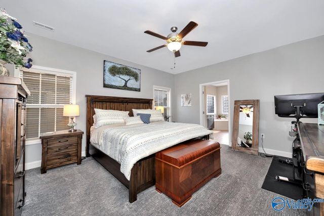 7214 Avonwood Lane Se SE, Owens Cross Roads, AL 35763