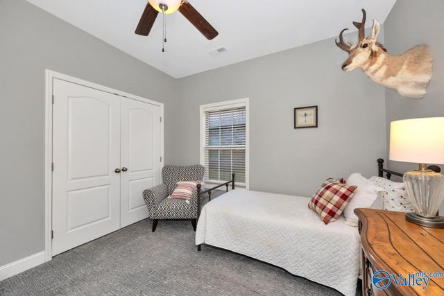 7214 Avonwood Lane Se SE, Owens Cross Roads, AL 35763