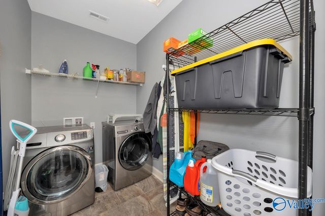 7214 Avonwood Lane Se SE, Owens Cross Roads, AL 35763